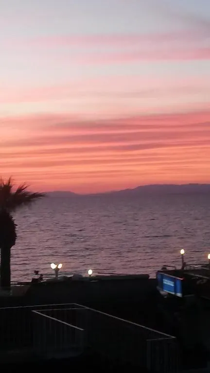 Villa Beach クシャダス